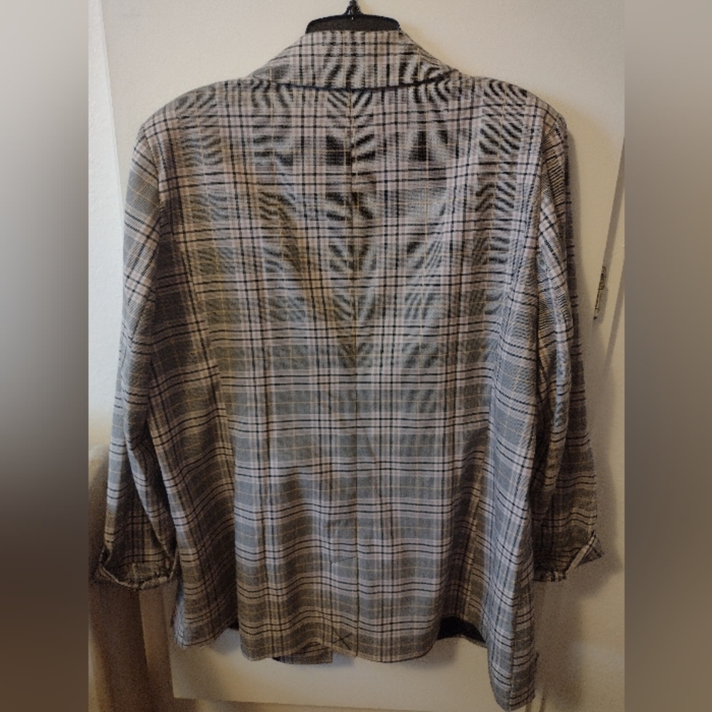 Lane Bryant Women's Classic Plaid Blazer - Picture 16 of 16